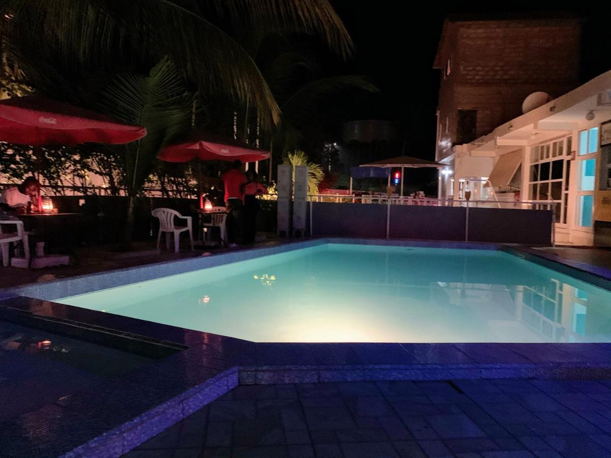 Woodpecker Resort Hotel Μπανζούλ Εξωτερικό φωτογραφία