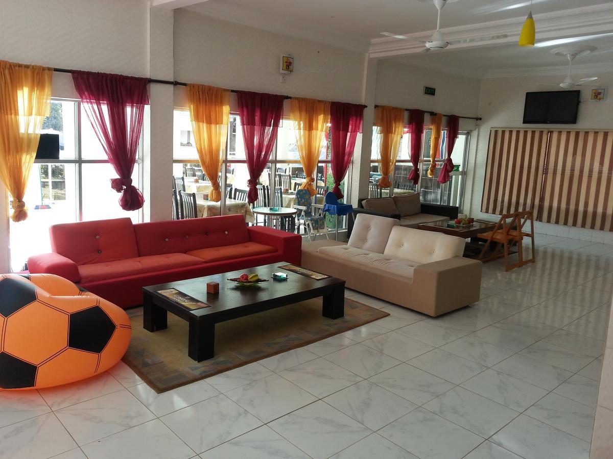 Woodpecker Resort Hotel Μπανζούλ Εξωτερικό φωτογραφία